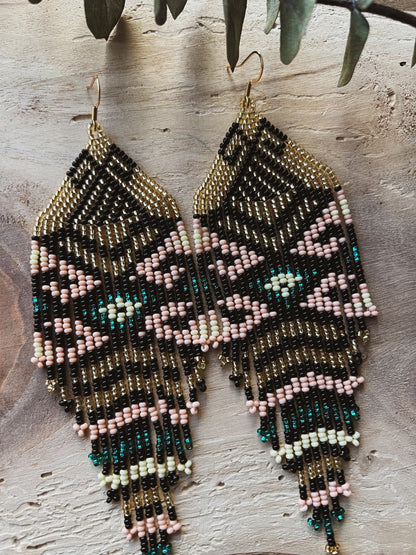 ༶ Warmi (Womb) ༶ handmade by the Inga Tribe, Columbia